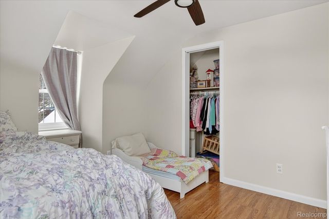 3 Adams Lane, Dearborn, MI 48120