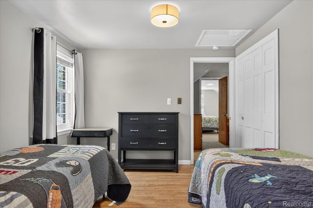 3 Adams Lane, Dearborn, MI 48120