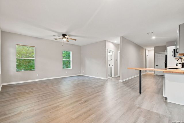 138 Hess St, San Antonio, TX 78212