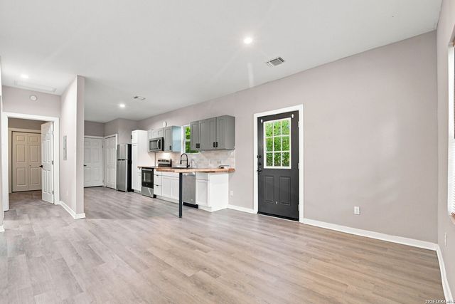 138 Hess St, San Antonio, TX 78212