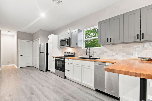 138 Hess St, San Antonio, TX 78212