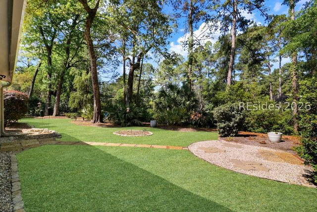 9 Loblolly Ln, Hilton Head Island, SC 29926