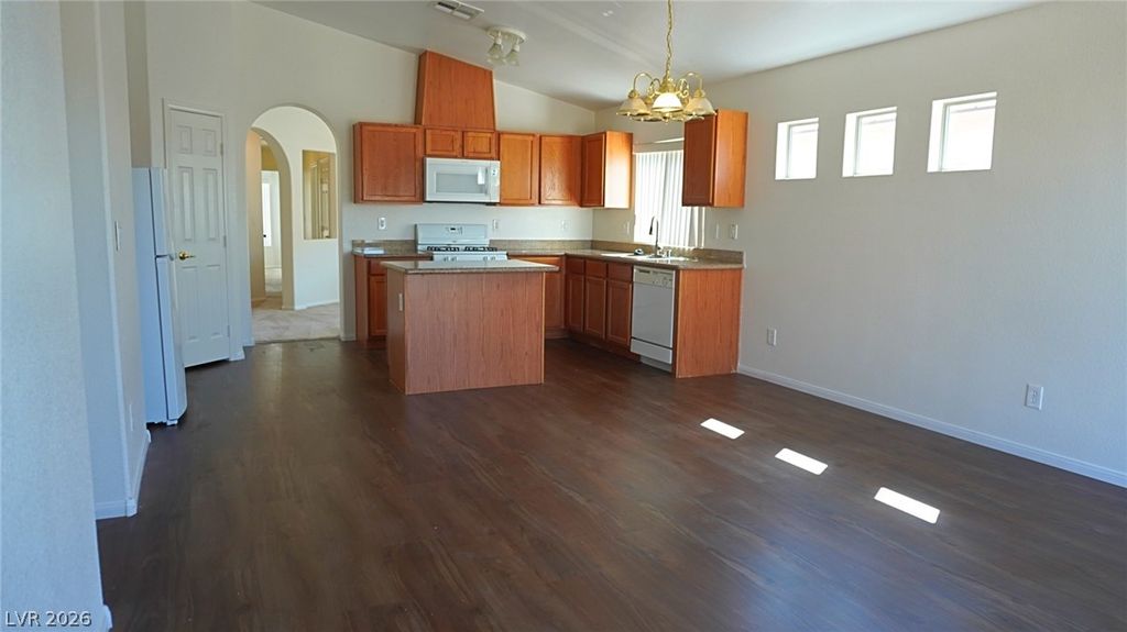 3427 Greenwood Springs Drive, Las Vegas, NV 89122 — photo 5