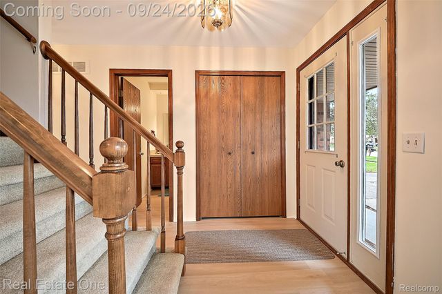34391 Koch Avenue, Sterling Heights, MI 48310
