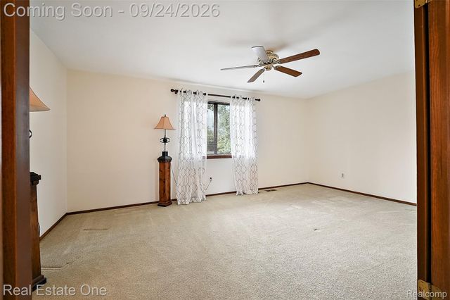 34391 Koch Avenue, Sterling Heights, MI 48310