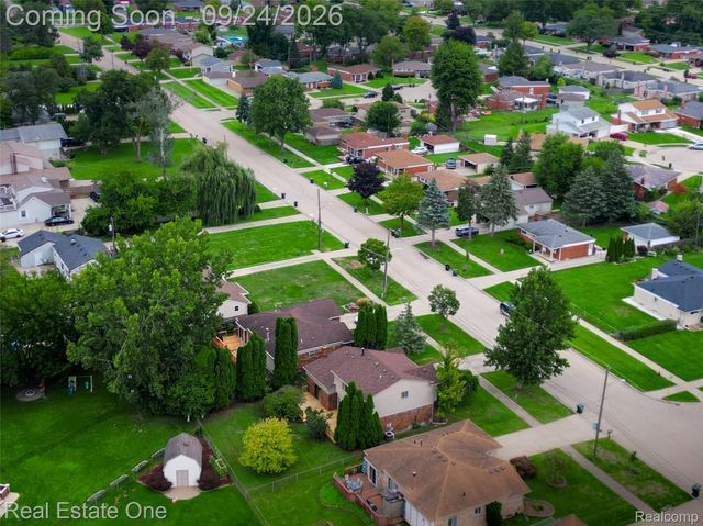 34391 Koch Avenue, Sterling Heights, MI 48310