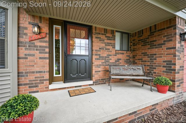 34391 Koch Avenue, Sterling Heights, MI 48310