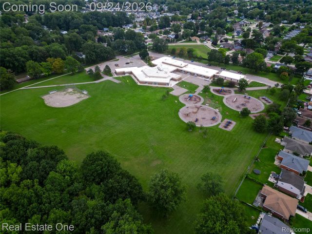 34391 Koch Avenue, Sterling Heights, MI 48310