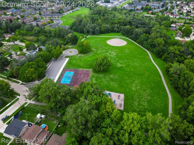 34391 Koch Avenue, Sterling Heights, MI 48310