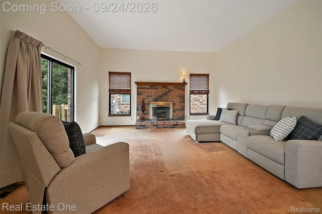 34391 Koch Avenue, Sterling Heights, MI 48310