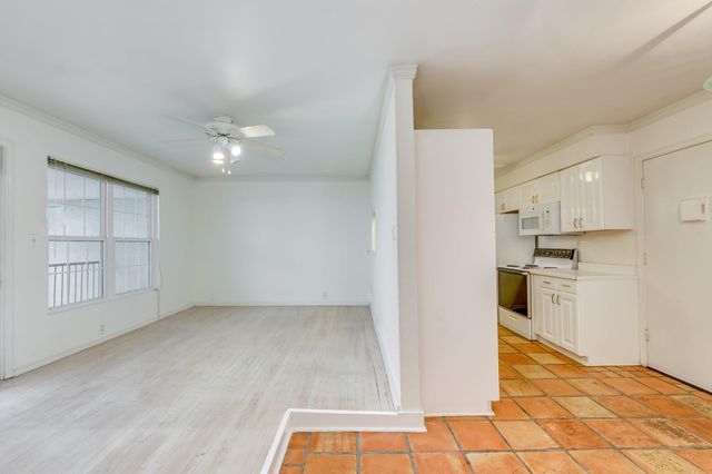 910 Duncan LN 50, Austin, TX 78705