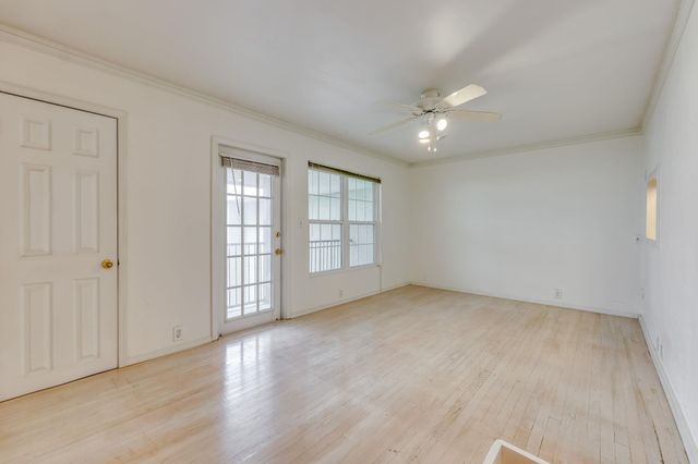 910 Duncan LN 50, Austin, TX 78705