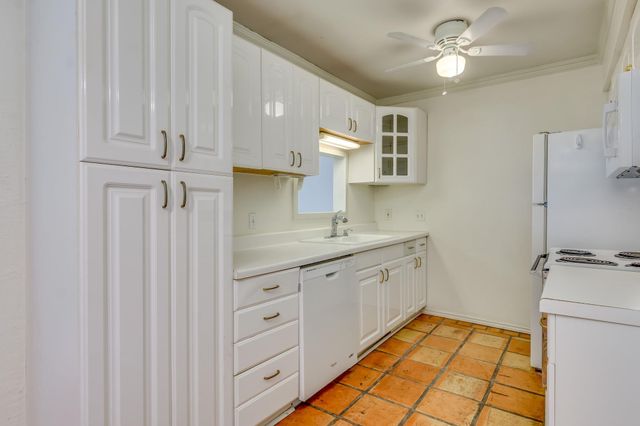 910 Duncan LN 50, Austin, TX 78705