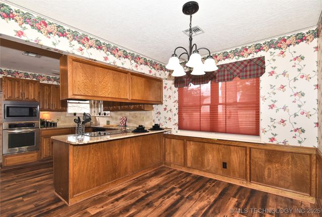 2400 W Gary Street, Broken Arrow, OK 74012