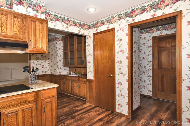 2400 W Gary Street, Broken Arrow, OK 74012