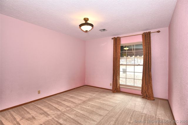 2400 W Gary Street, Broken Arrow, OK 74012