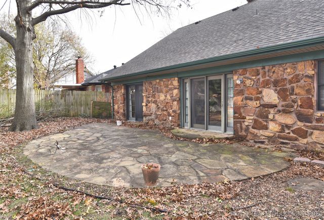 2400 W Gary Street, Broken Arrow, OK 74012