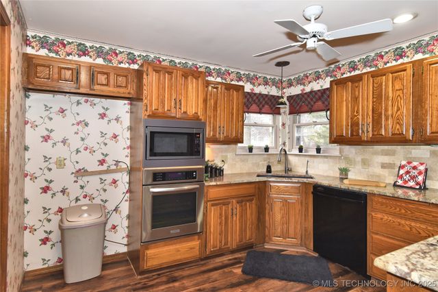 2400 W Gary Street, Broken Arrow, OK 74012