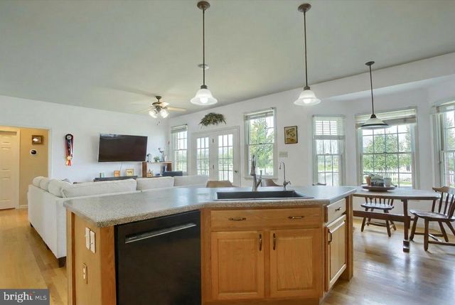 1130 W TRINDLE ROAD, Mechanicsburg, PA 17050