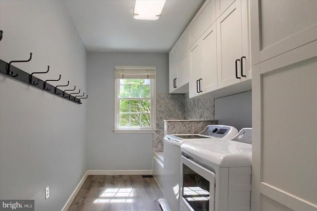 1130 W TRINDLE ROAD, Mechanicsburg, PA 17050