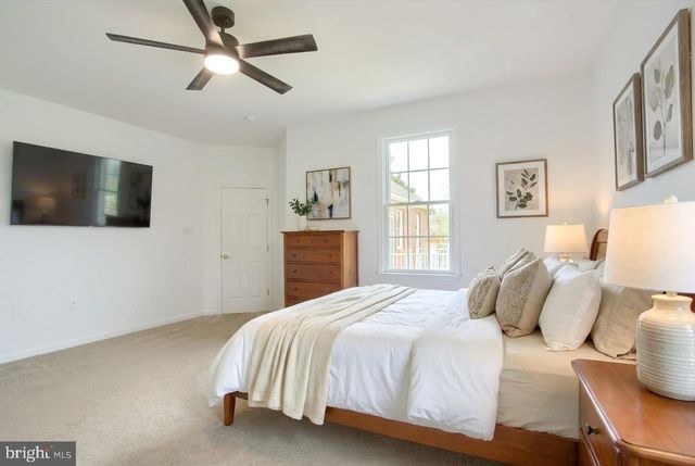 1130 W TRINDLE ROAD, Mechanicsburg, PA 17050