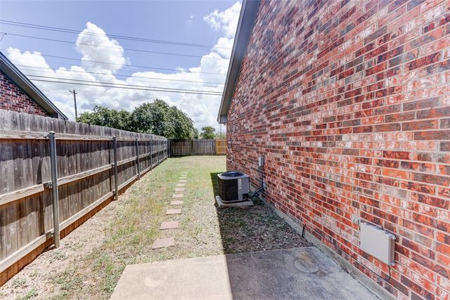 914 Sun Meadow Street, College Station, TX 77845