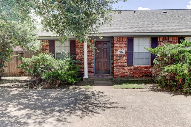 914 Sun Meadow Street, College Station, TX 77845