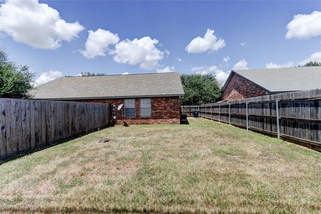 914 Sun Meadow Street, College Station, TX 77845