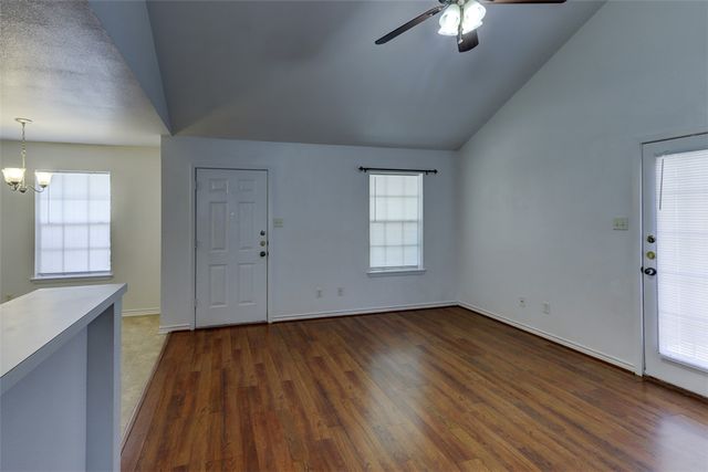 914 Sun Meadow Street, College Station, TX 77845