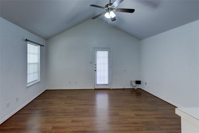 914 Sun Meadow Street, College Station, TX 77845