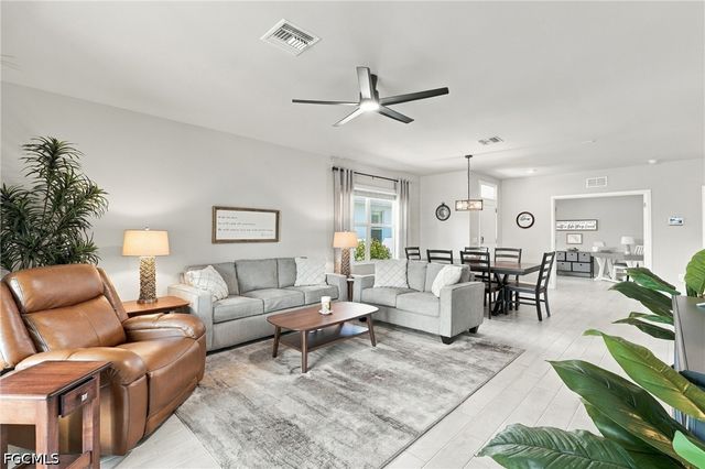 17622 Wild Iris LN, Punta Gorda, FL 33982