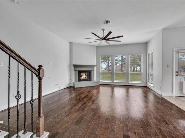 6302 Fisher Reef Drive, Beach City, TX 77523