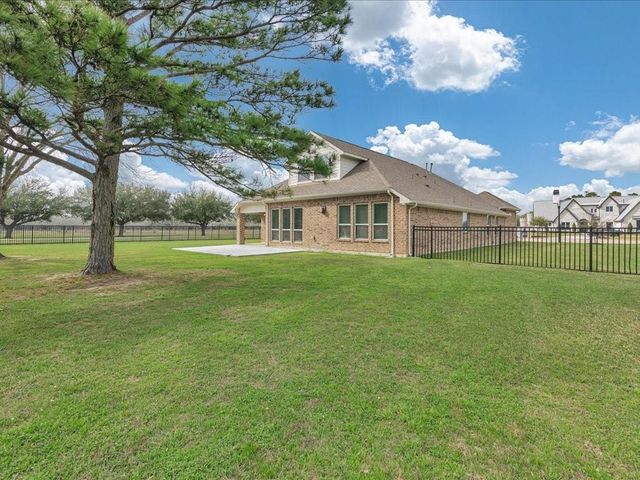 6302 Fisher Reef Drive, Beach City, TX 77523
