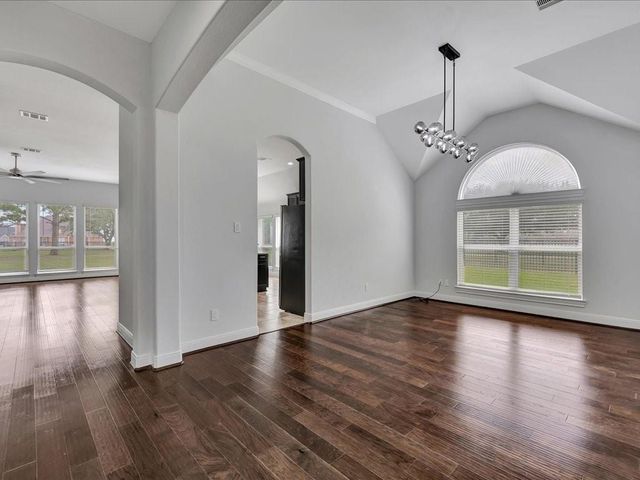 6302 Fisher Reef Drive, Beach City, TX 77523