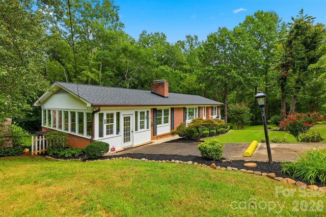401 S East End Avenue, Statesville, NC 28677