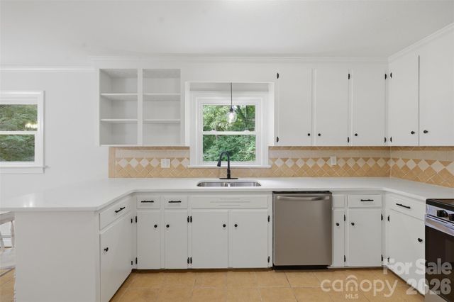 401 S East End Avenue, Statesville, NC 28677
