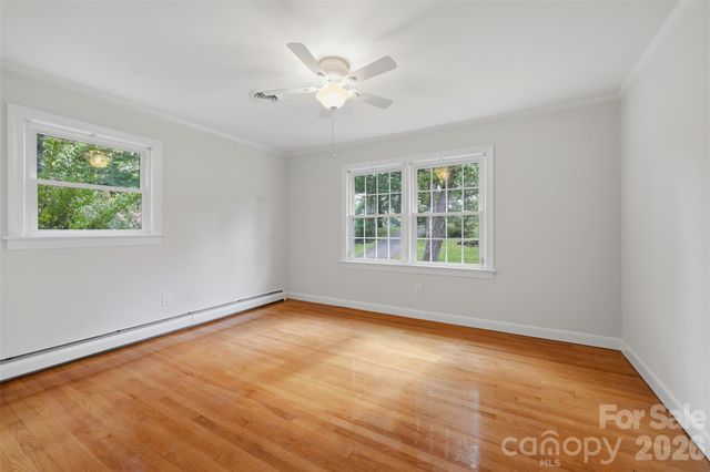 401 S East End Avenue, Statesville, NC 28677