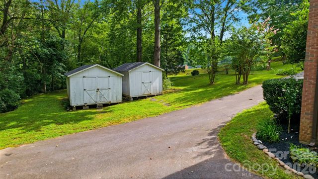 401 S East End Avenue, Statesville, NC 28677