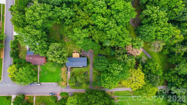 401 S East End Avenue, Statesville, NC 28677