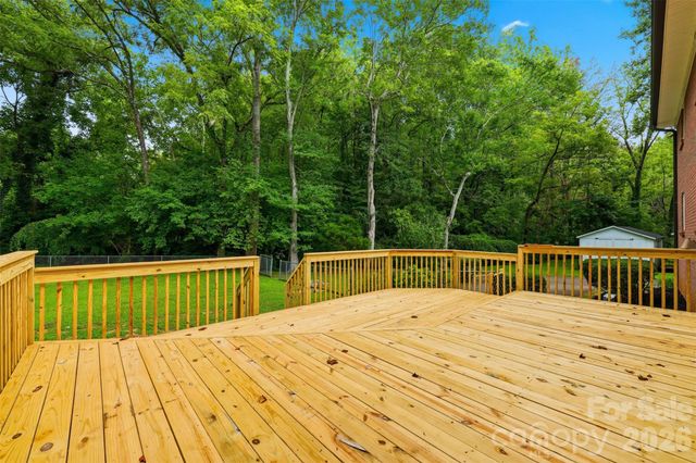 401 S East End Avenue, Statesville, NC 28677