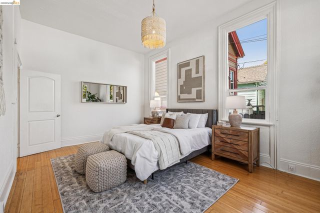 1655 12th Street, Oakland, CA 94607