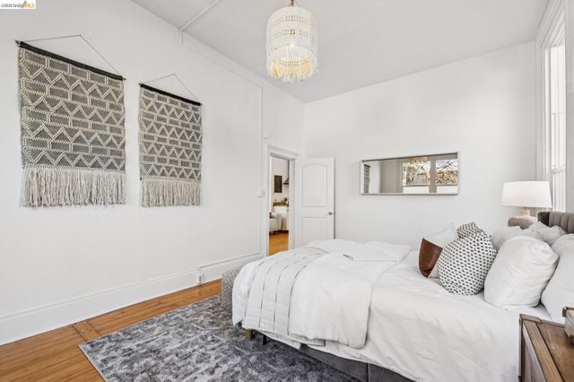 1655 12th Street, Oakland, CA 94607