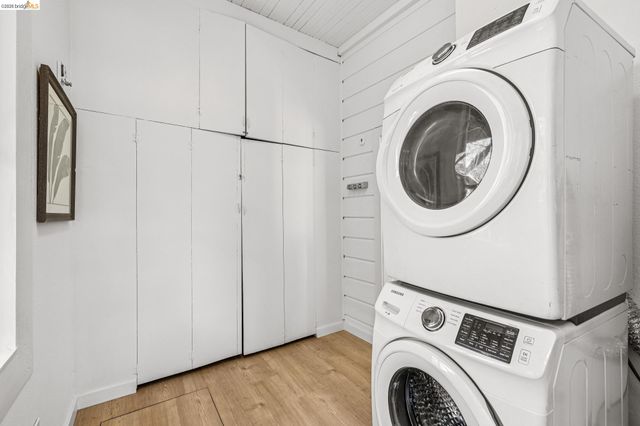 1655 12th Street, Oakland, CA 94607