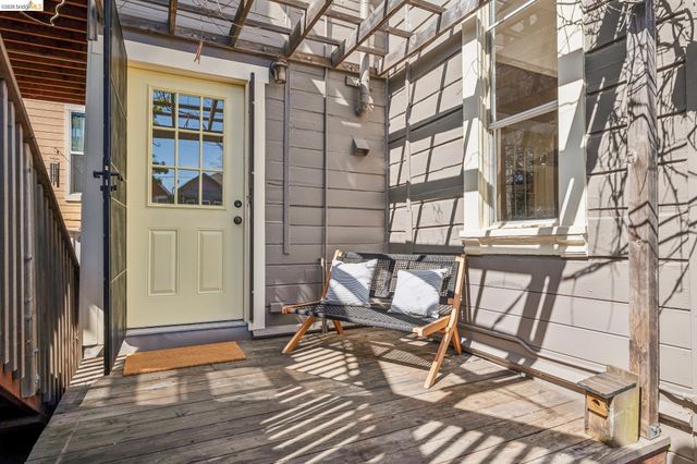 1655 12th Street, Oakland, CA 94607