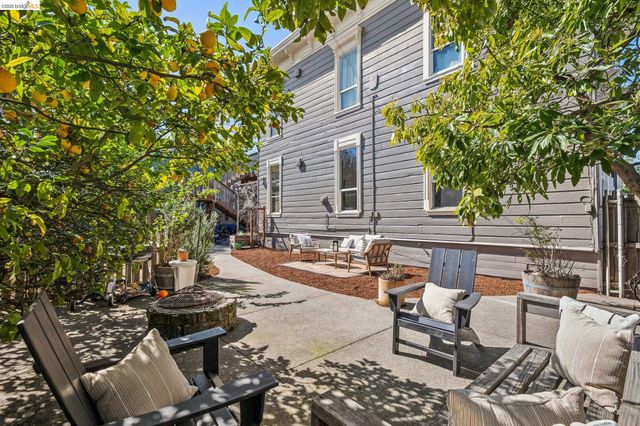 1655 12th Street, Oakland, CA 94607