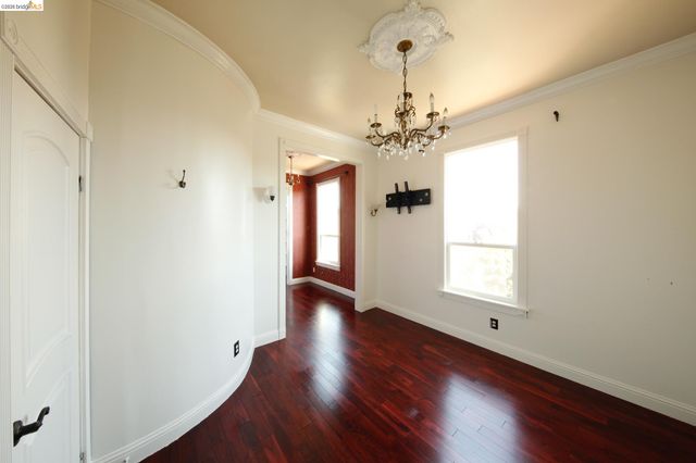 1655 12th Street, Oakland, CA 94607