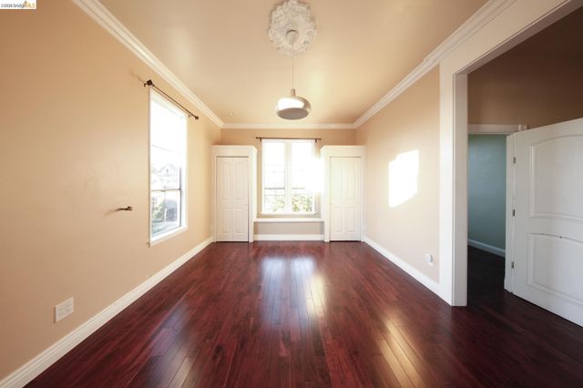 1655 12th Street, Oakland, CA 94607