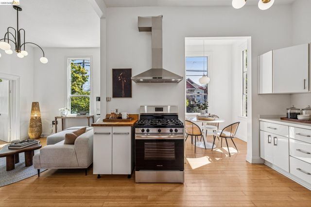 1655 12th Street, Oakland, CA 94607