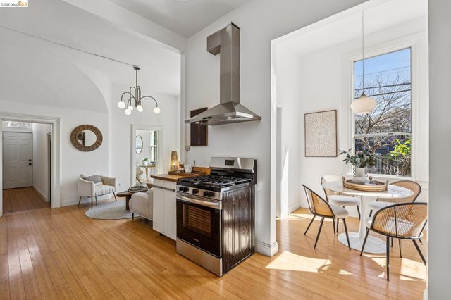 1655 12th Street, Oakland, CA 94607