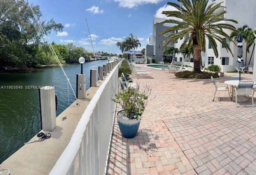 2850 NE 14th St Causeway 110B, Pompano Beach, FL 33062